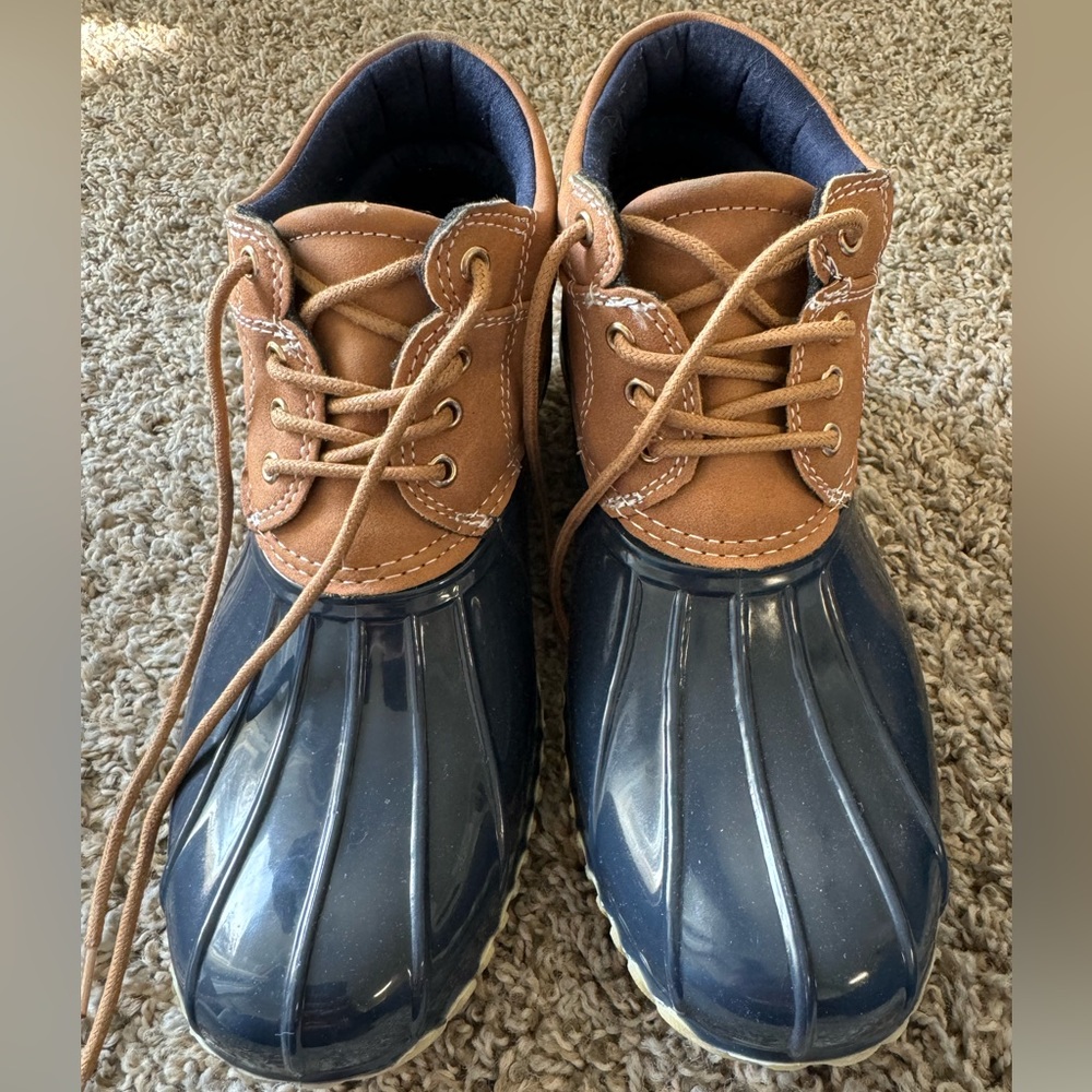 Tommy Hilfiger women’s rain boots